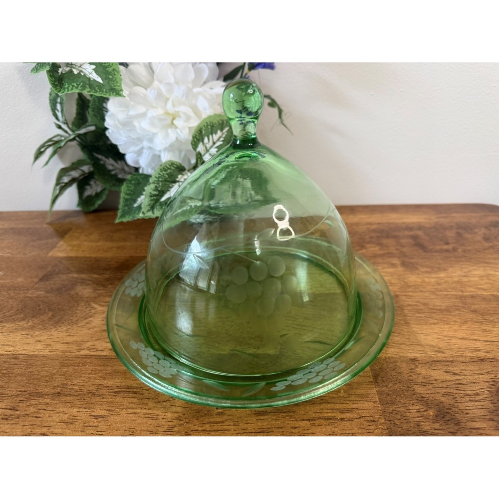 Vintage‎ Green Etched Glass Covered Cheese Dome Grape Vine Pattern Plate MCM